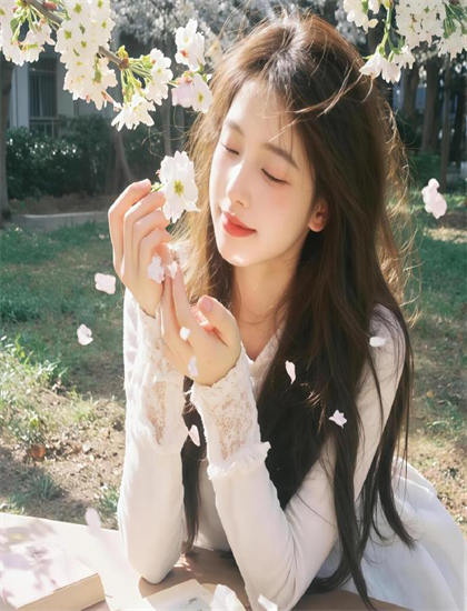 《黑暗时代之无证妓女》现实意义探讨：社会影响与现实关联分析，杜比音效